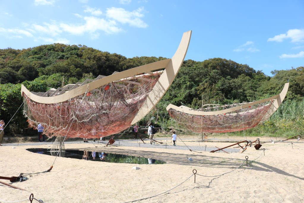 Bottom Sky by Alexander Ponomarev on Honjima